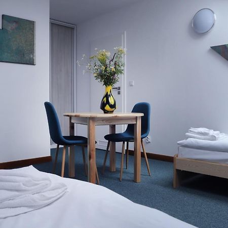 Artrooms Pokoje Goscinne 크로스노 외부 사진