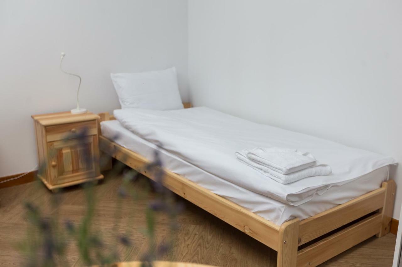 Artrooms Pokoje Goscinne 크로스노 외부 사진