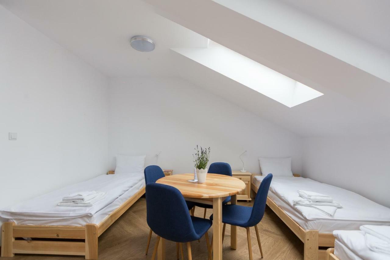 Artrooms Pokoje Goscinne 크로스노 외부 사진