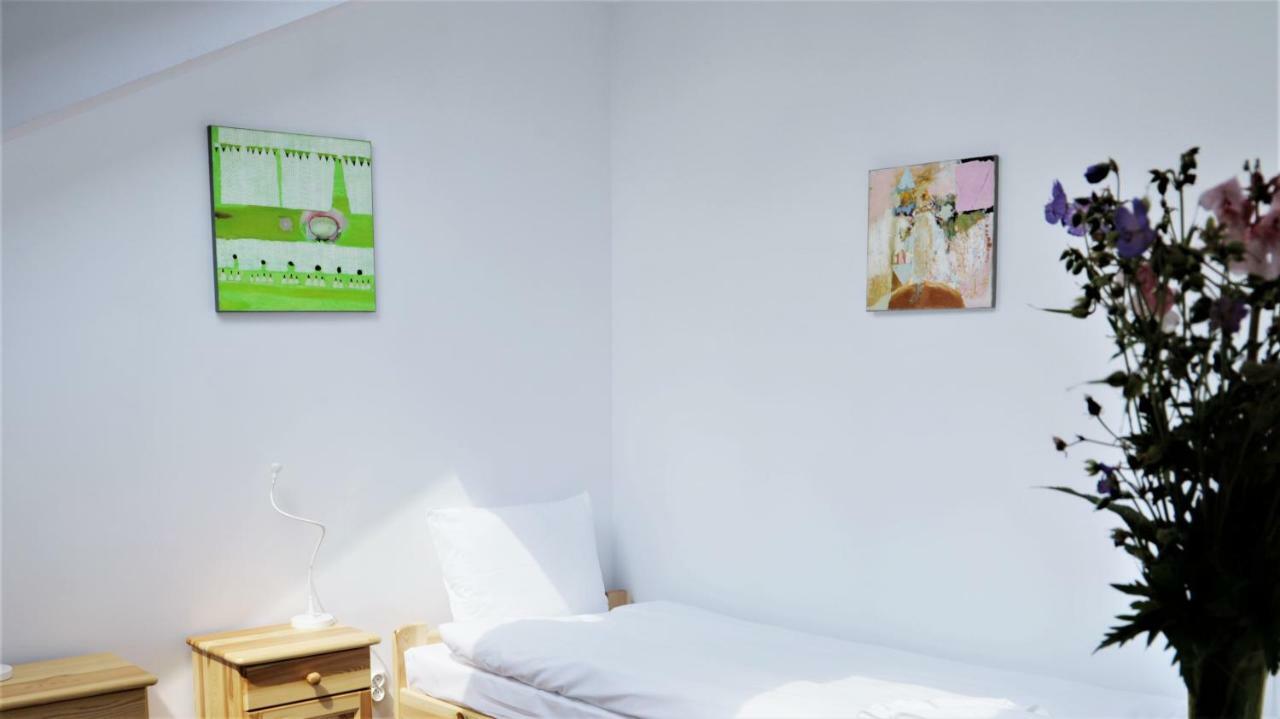 Artrooms Pokoje Goscinne 크로스노 외부 사진