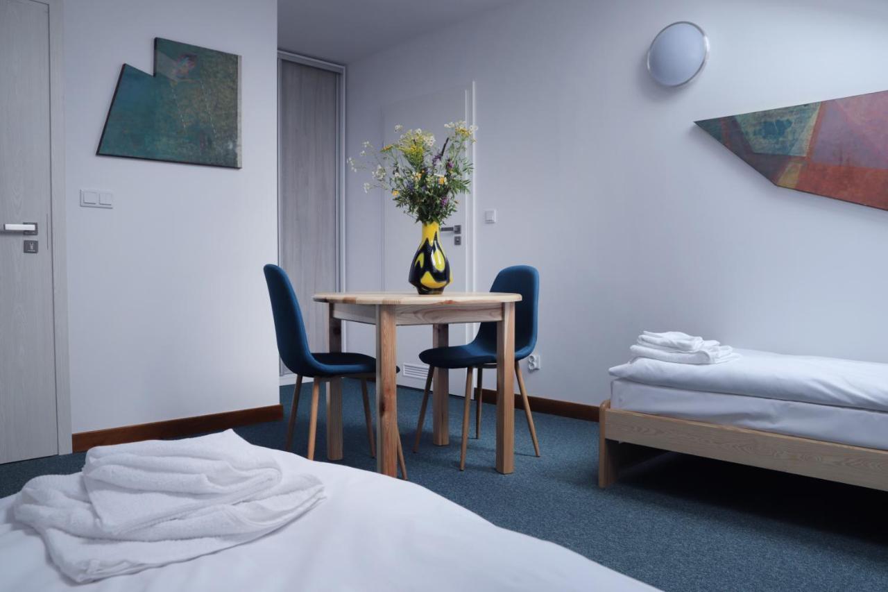 Artrooms Pokoje Goscinne 크로스노 외부 사진