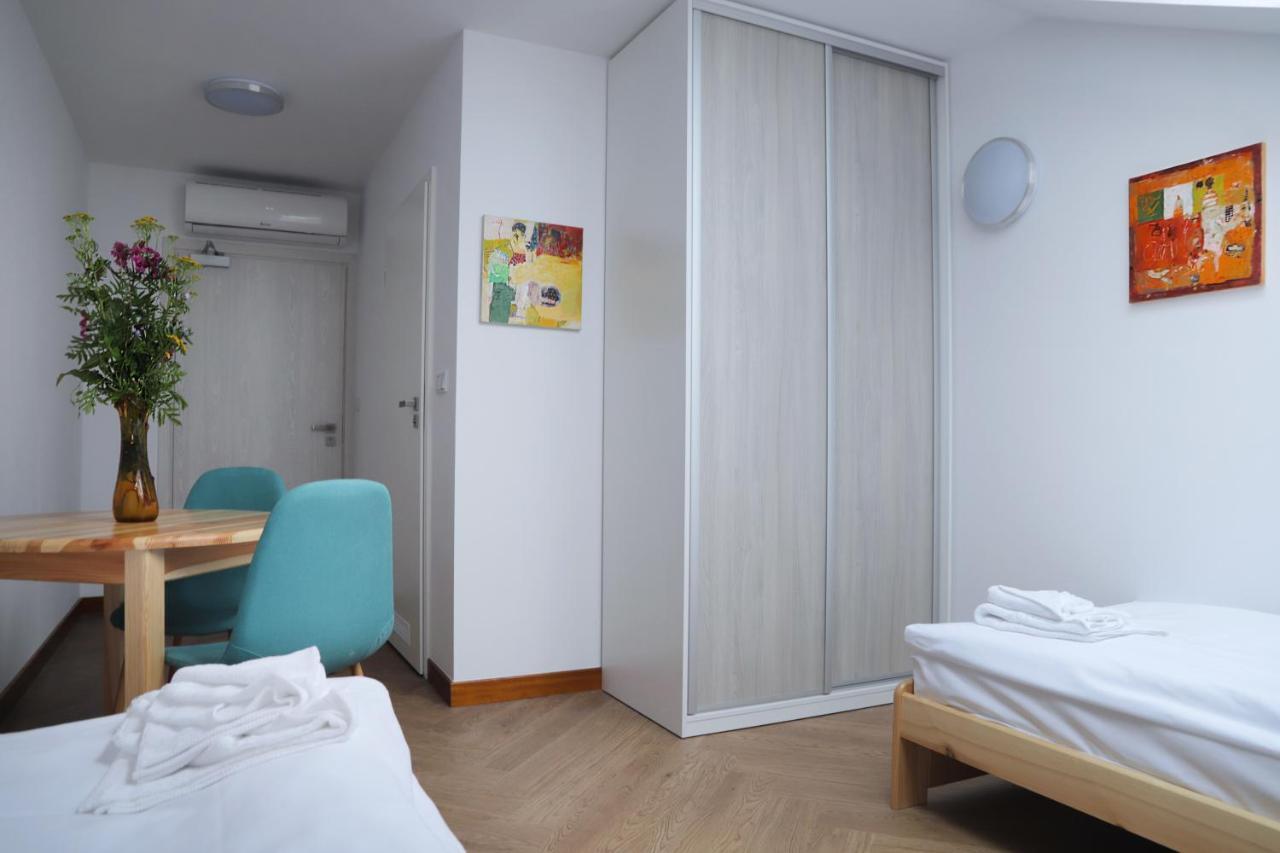 Artrooms Pokoje Goscinne 크로스노 외부 사진